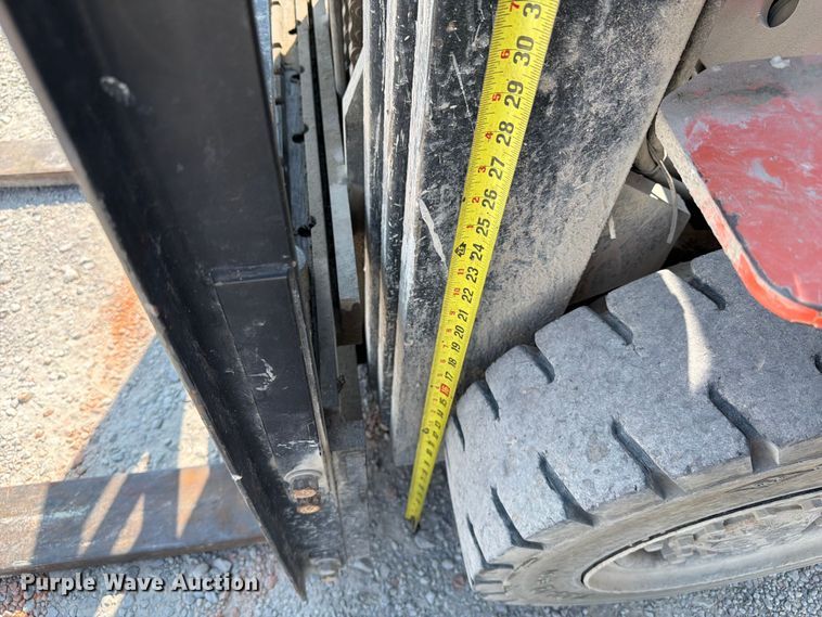 image for item FI0342 Utilev UT25P forklift