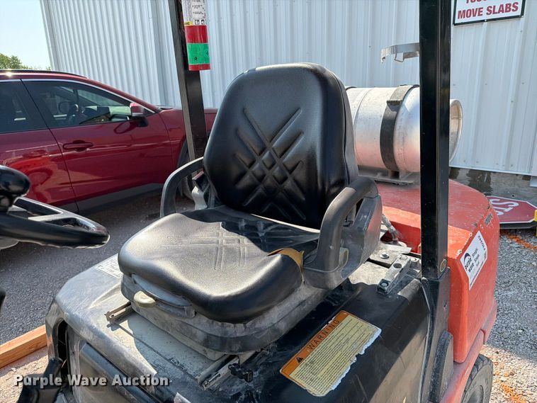 image for item FI0342 Utilev UT25P forklift