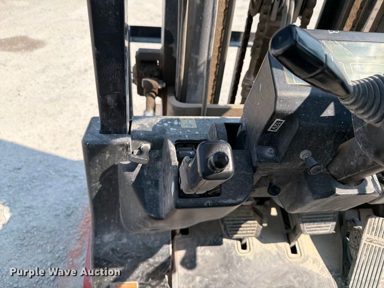 image for item FI0342 Utilev UT25P forklift