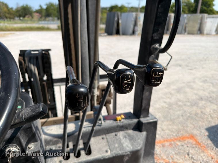 image for item FI0342 Utilev UT25P forklift