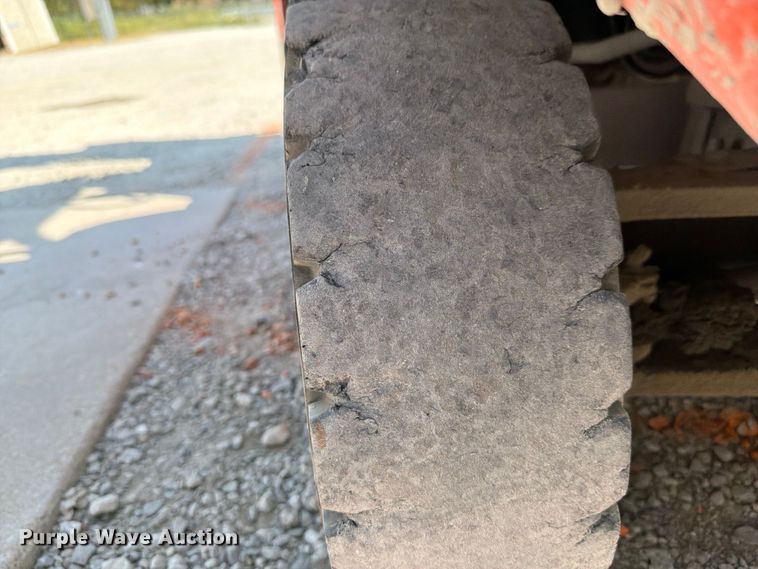 image for item FI0342 Utilev UT25P forklift