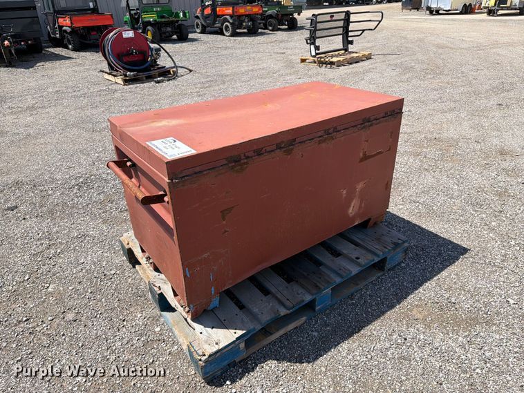 image for item FI0354 Tool chest