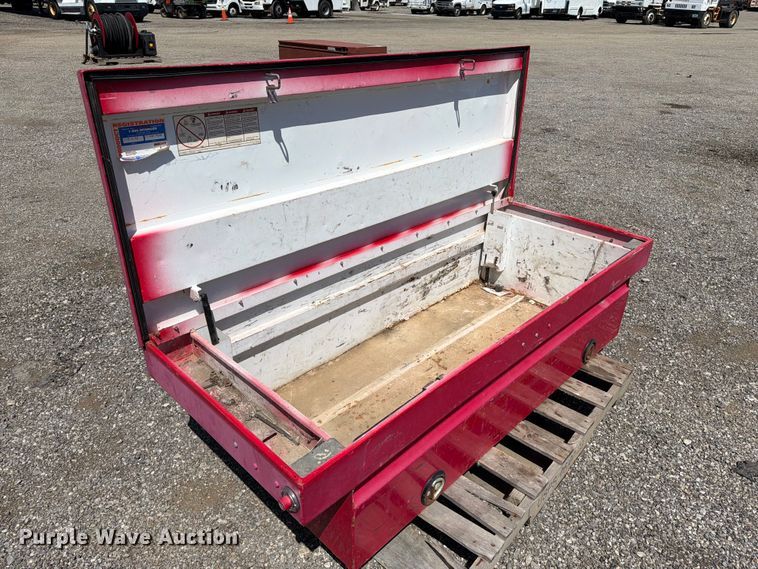 image for item FI0357 Knaack 116-3-02 pickup bed tool chest