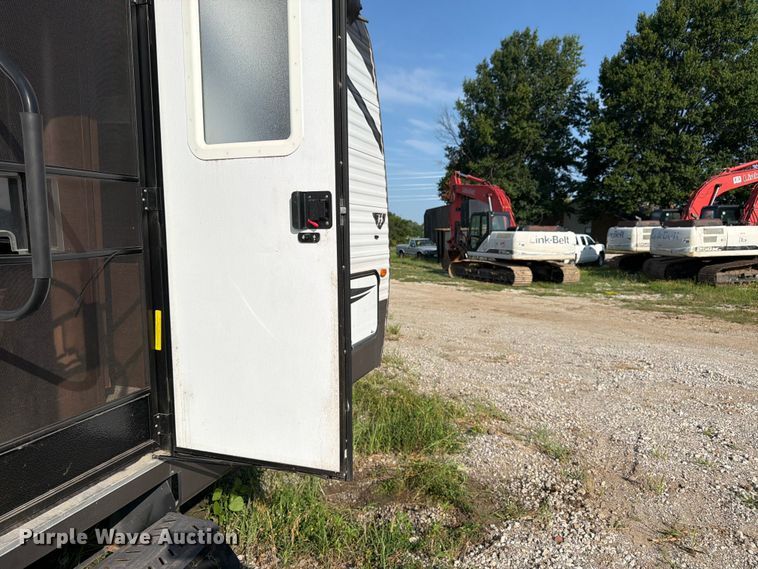 image for item FK3274 2015 Keystone Hideout camper