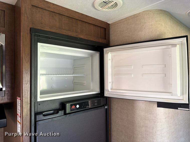 image for item FK3274 2015 Keystone Hideout camper