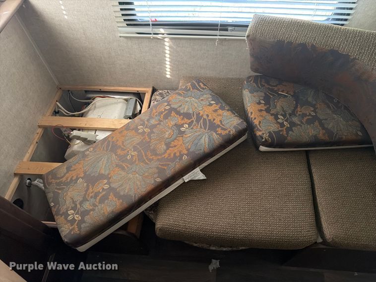 image for item FK3274 2015 Keystone Hideout camper