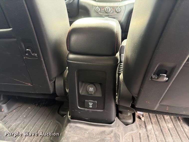 image for item FK3283 2018 Dodge Journey van
