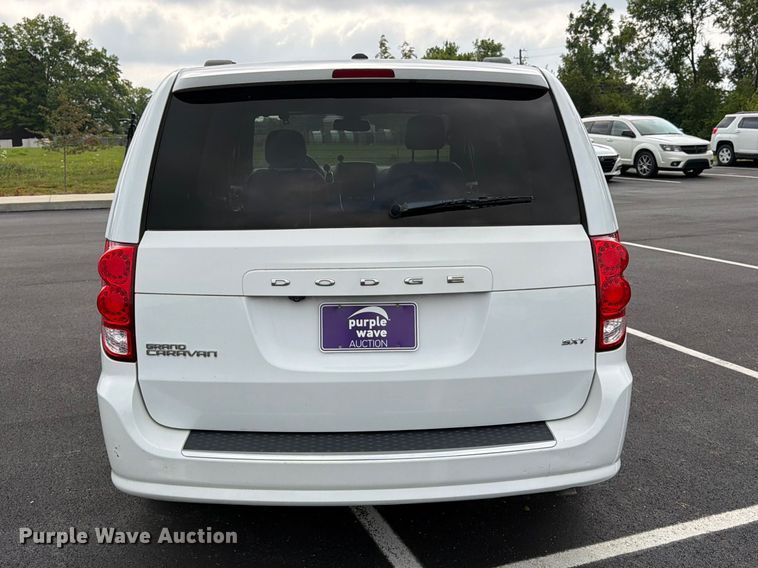 image for item FK3284 2019 Dodge Grand Caravan van