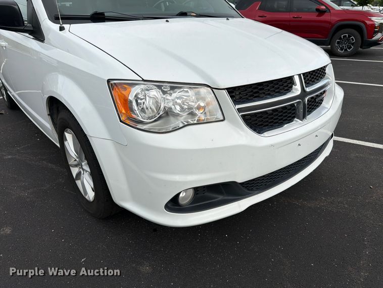 image for item FK3284 2019 Dodge Grand Caravan van