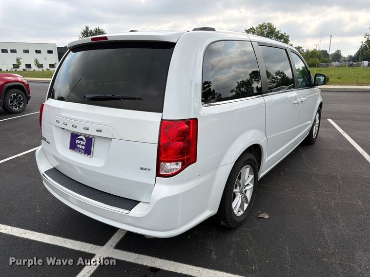 image for item FK3284 2019 Dodge Grand Caravan van