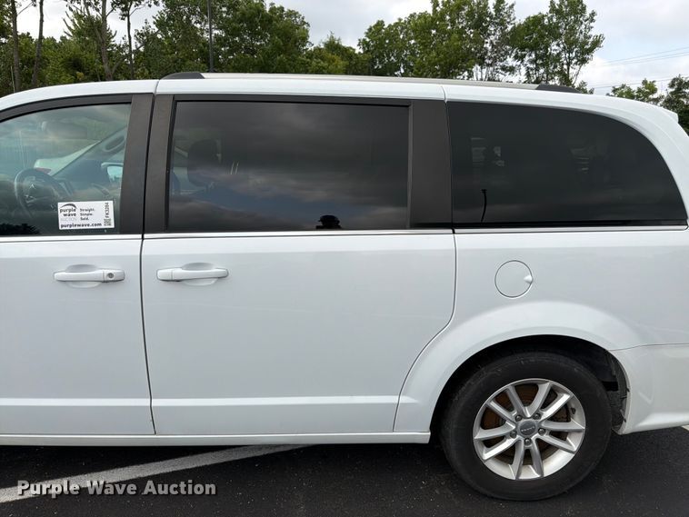 image for item FK3284 2019 Dodge Grand Caravan van