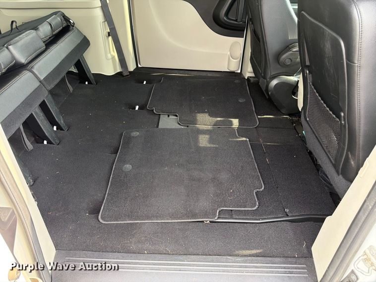 image for item FK3284 2019 Dodge Grand Caravan van