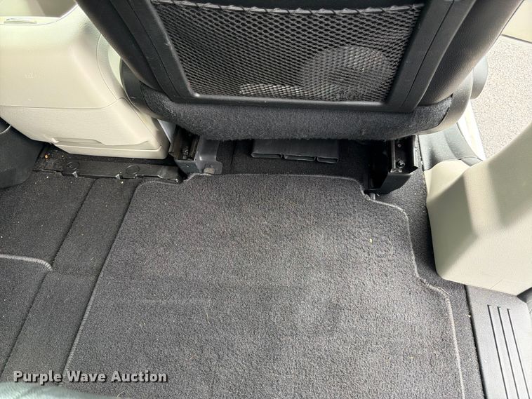 image for item FK3284 2019 Dodge Grand Caravan van