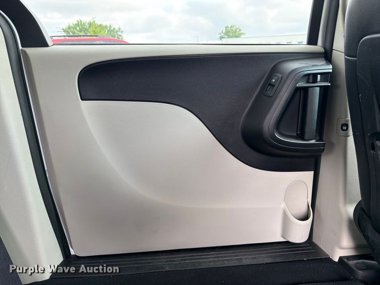 image for item FK3284 2019 Dodge Grand Caravan van