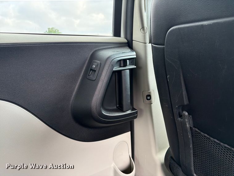 image for item FK3284 2019 Dodge Grand Caravan van