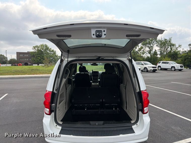 image for item FK3284 2019 Dodge Grand Caravan van