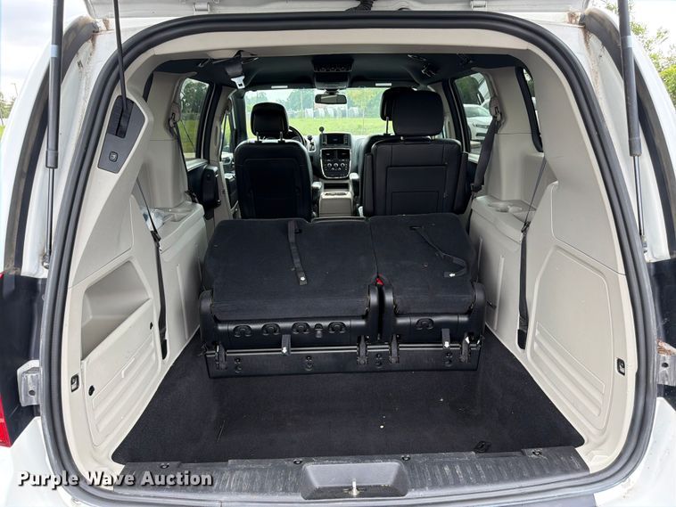 image for item FK3284 2019 Dodge Grand Caravan van