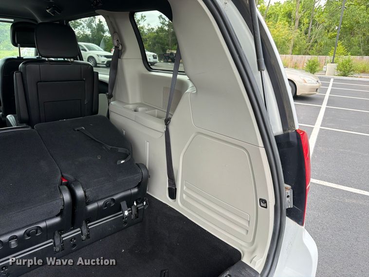 image for item FK3284 2019 Dodge Grand Caravan van