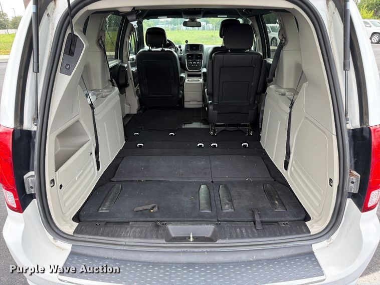 image for item FK3284 2019 Dodge Grand Caravan van