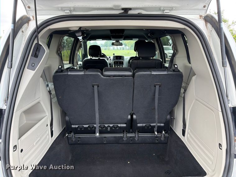 image for item FK3284 2019 Dodge Grand Caravan van
