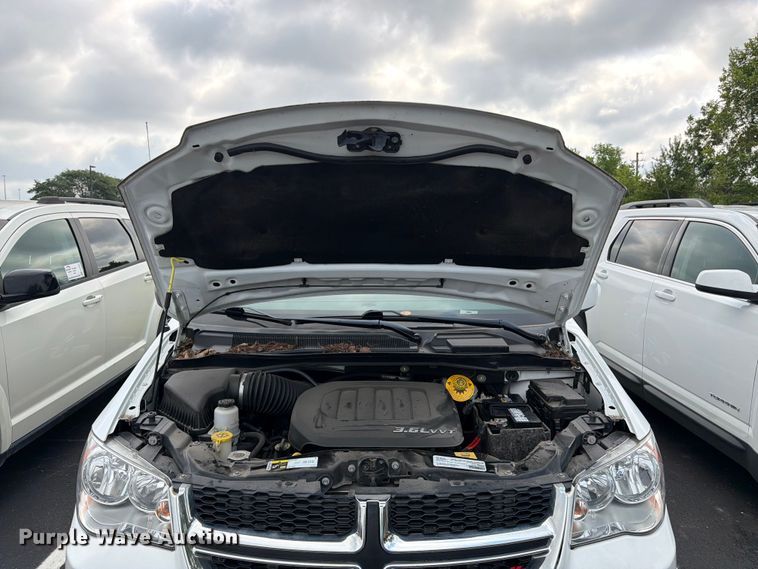 image for item FK3284 2019 Dodge Grand Caravan van