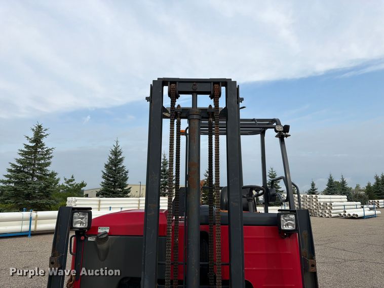 image for item FK3303 2017 Moffett M8 55.4 forklift