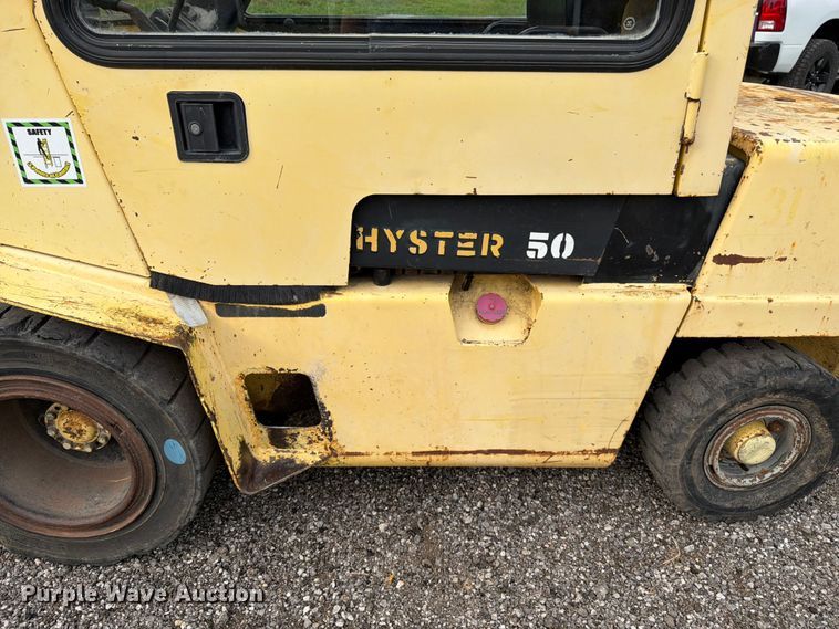 image for item FK3327 Hyster H50XL forklift