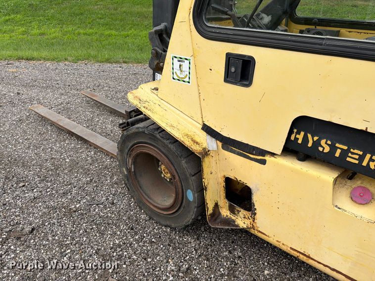 image for item FK3327 Hyster H50XL forklift