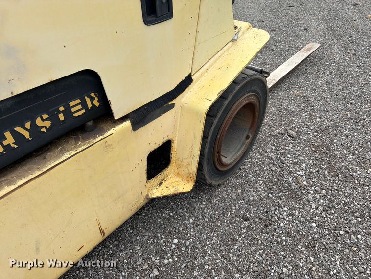 image for item FK3327 Hyster H50XL forklift