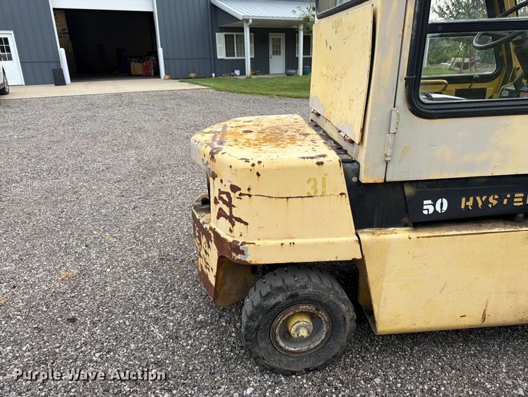 image for item FK3327 Hyster H50XL forklift