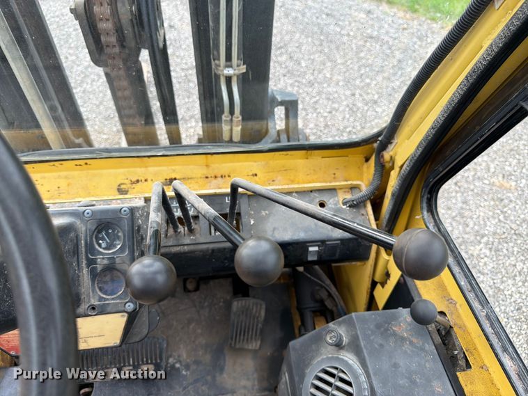 image for item FK3327 Hyster H50XL forklift