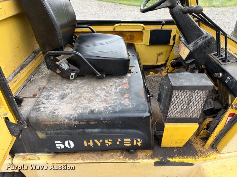 image for item FK3327 Hyster H50XL forklift