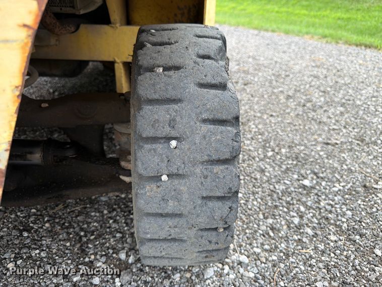 image for item FK3327 Hyster H50XL forklift