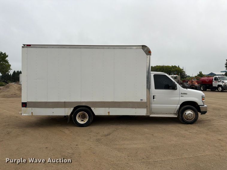 image for item FK3570 2009 Ford E350 box truck