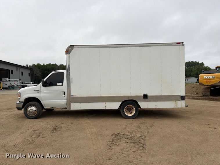 image for item FK3570 2009 Ford E350 box truck