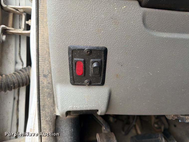 image for item FK3570 2009 Ford E350 box truck