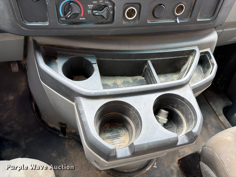image for item FK3570 2009 Ford E350 box truck