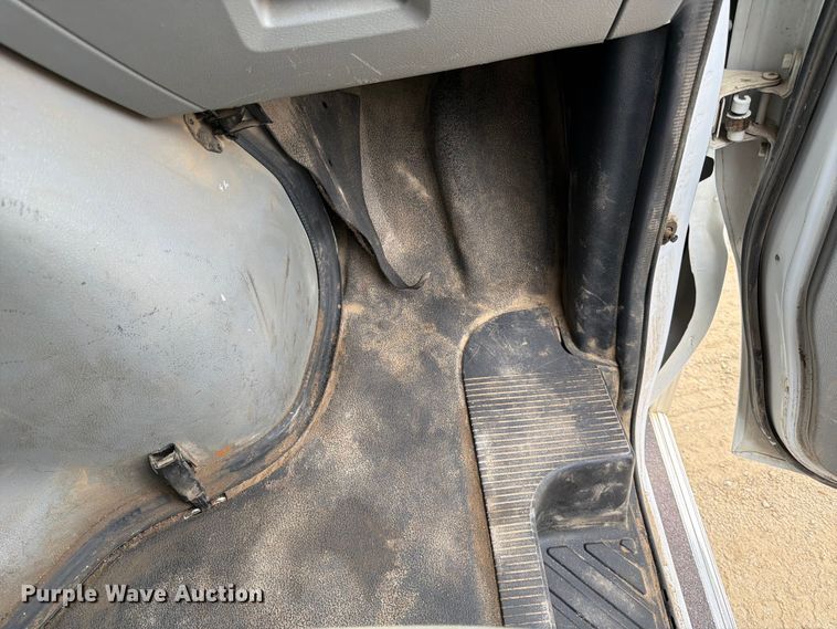 image for item FK3570 2009 Ford E350 box truck