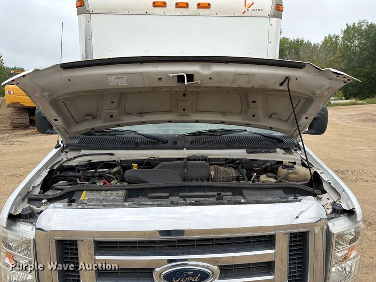 image for item FK3570 2009 Ford E350 box truck