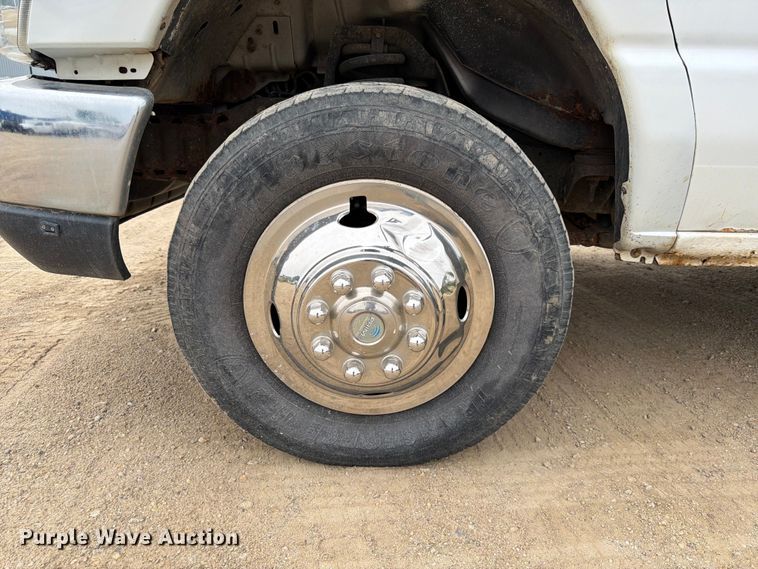 image for item FK3570 2009 Ford E350 box truck