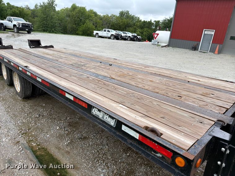 image for item FK3587 2004 Redi-Haul R25215GF equipment trailer