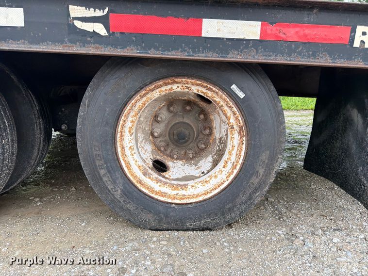 image for item FK3587 2004 Redi-Haul R25215GF equipment trailer