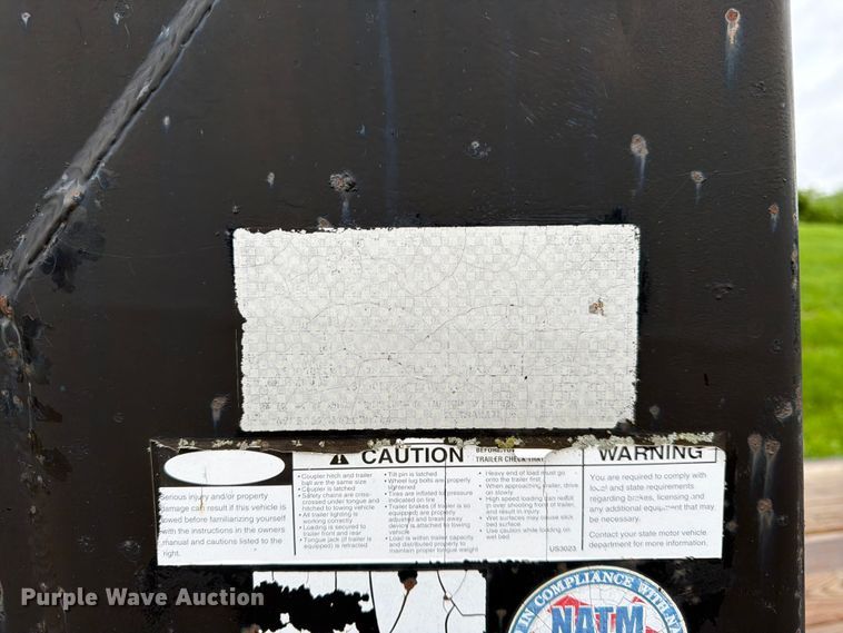 image for item FK3587 2004 Redi-Haul R25215GF equipment trailer