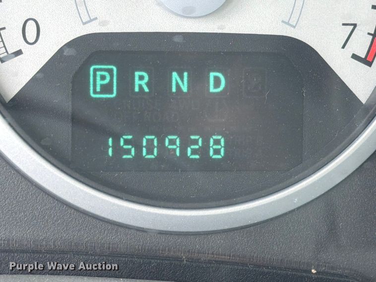 image for item FK3589 2008 Chrysler Town And Country van
