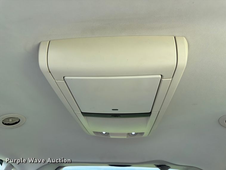 image for item FK3589 2008 Chrysler Town And Country van