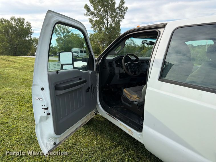 image for item FK3590 2013 Ford F550 Super Duty Crew Cab flatbed truck