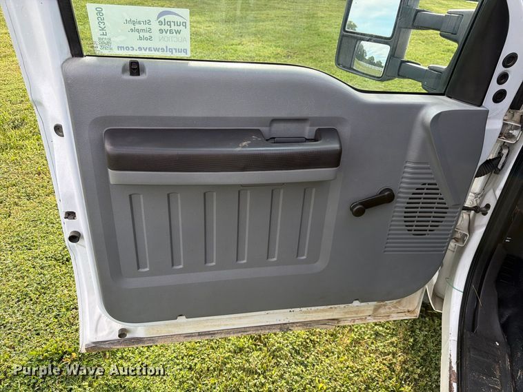 image for item FK3590 2013 Ford F550 Super Duty Crew Cab flatbed truck