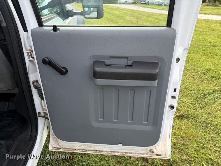 image for item FK3590 2013 Ford F550 Super Duty Crew Cab flatbed truck