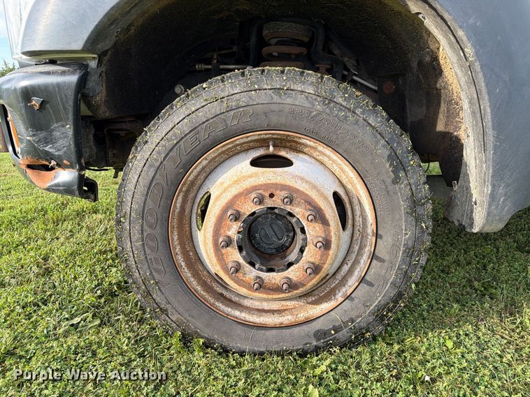 image for item FK3590 2013 Ford F550 Super Duty Crew Cab flatbed truck