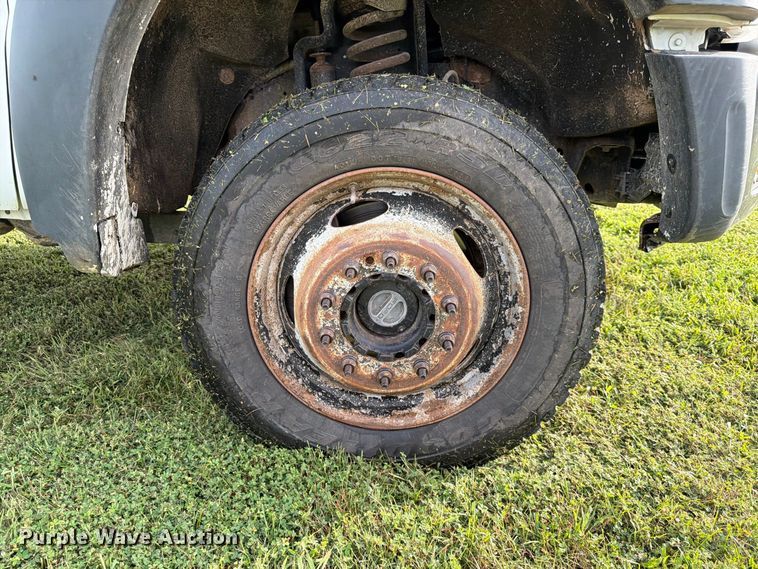 image for item FK3590 2013 Ford F550 Super Duty Crew Cab flatbed truck